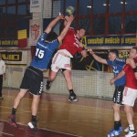 Handbaliştii de la CSM Satu Mare s-au impus în amicalul contra "grădiniţei" celor de la CS Marta Baia Mare,   scor 54-46