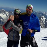 Zsolt Kovacs (dreapta) alături de Gabriel Cojan,   la patru zile dupa UTMB,   pe Mont Blanc (4810m) în echipament de alergare  in loc de echipament de alpinisti/Foto: arhiva personală