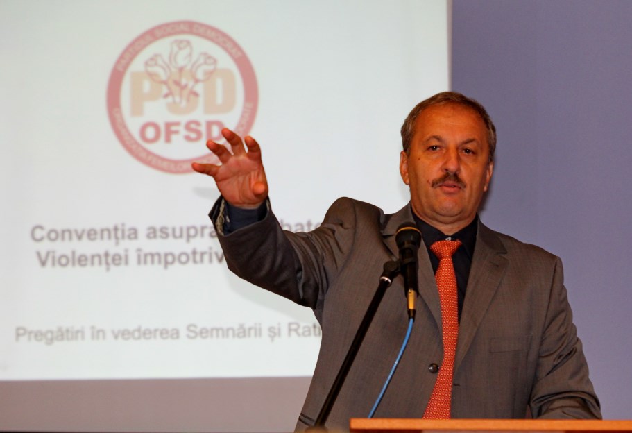 Sociologul Vasile Dâncu la o dezbatere organizată de OFSD Cluj/ foto Dan Bodea