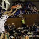 Tinerii lui Mobitelco au „zburat” fără emoții peste adversarii lor, oferind publicului clujean un spectacol baschetbalistic redutabil (Foto: Dan Bodea)