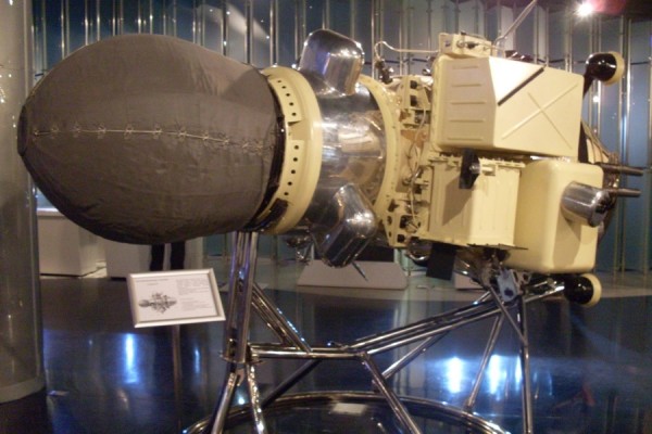 Luna 9,   la Memorial Museum of Astronautics.