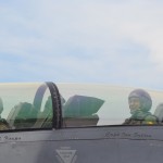 Premierul Victor Ponta (foto dreapta) și pilotul american Dustin Brown (foto stânga) la aterizare,   după o oră de zbor. (Foto: Radu Hângănuț)