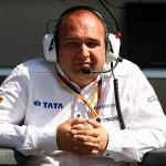 Stomatologul Colin Kolles,   născut la Timişoara,   dar stabilit în vestul Europei,   ar putea manageria prima echipă românească de Formula 1,   Forza Rossa