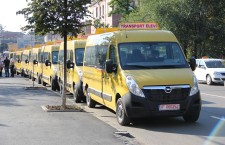 Şapte comune clujene au primit microbuze şcolare