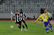 Dan Bucşa (foto,   la minge) a marcat superb în poarta Stelei,   dar "U" a pierdut categoric în Ghencea,   scor 1-4 / Foto: Dan Bodea