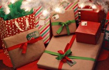 De Crăciun,   oamenii sunt pâlnii