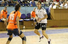 Cu 7 goluri marcate în partida pierdută de "U" Alexandrion la Zalău (26-32),   Cristina Laslo a fost din nou cea mai bună "studentă" din echipa antrenată de Carmen Amariei / Foto: Dan Bodea