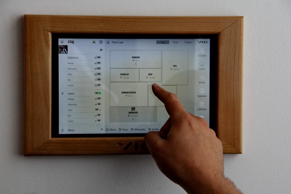 VIKI permite personalizarea ambientului pentru fiecare camera,   în funcție de nevoile utilizatorilor ()FOTO: Dan Bodea)