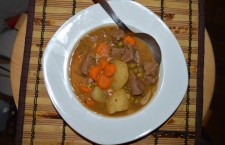 Tocană irlandeză de vită (Irish beef stew)