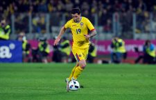 Bogdan Stancu a deschis scorul în meciul cu Elveția și a devenit primul fotbalist român care înscrie două goluri la un turneu final european / Foto: Dan Bodea