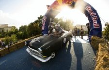 Am găsit proiectanți duși cu pluta! 50 de echipe o vor lua la vale, la Red Bull Soapbox din Cluj-Napoca
