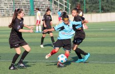 Aproape 300 de fotbaliste cu vârste între 13 și 15 ani participă la turneul din cadrul proiectului ”Fotbal și feminitate” / Foto: Dan Bodea