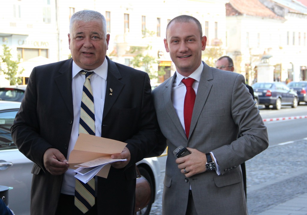 Marius Nicoară (foto: stânga)