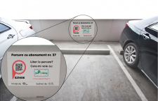 Pancartele se montează lângă locul de parcare, iar pe ele se găsește un cod QR care, prin aplicație, face legătura între solicitant și proprietarul locului de parcare.