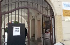 Biroul de vot funcționează în incinta Institutului Cultural Francez | Foto: Bogdan Stanciu
