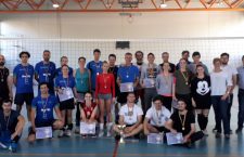 Turneul caritabil Volley2Give a donat peste 5.000 de lei Asociaţiei O Masă Caldă