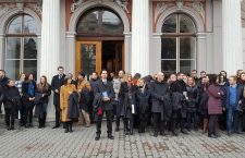 Magistrații protestatari de la Cluj au primit aplauze și flori