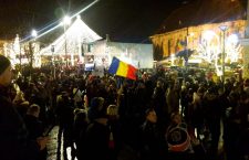 200 de persoane au protestat la Cluj; pregătiri pentru Crăciun