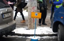 Clujenii care și-au ”blocat” locul de parcare cu abonament, avertizați de polițiștii locali