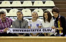 Familia Damian este nelipsită de la meciurile echipei feminine de handbal Universitatea Cluj / Foto: Dan Bodea