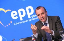 Manfred Weber ar putea fi succesorul lui Jean-Claude Juncker la șefia Comisiei | Foto: PPE