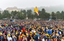 Câmpia Libertății, în așteptarea suveranului pontif | Foto: Vakarcs Loránd