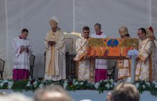 Urmașii episcopilor beatificați: „ Am mulțumit lui Dumnezeu că am trăit să apuc ziua asta!”