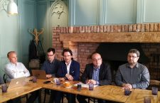 O parte din fondatorii ICDE: Vasile Popovici, Lev Fejes, Cristi Danileț, Valentin Naumescu și Lucian Leuștean (de la stânga la dreapta) | Foto: Bogdan Stanciu