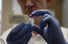 Oamenii de ştiinţă de la Oxford speră că pandemia va mai dura câteva săptămâni astfel încât să-şi poată testa vaccinul