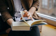 Cluj, pe locul 3 în topul vânzărilor de carte pe elefant.ro. „Arta subtilă a nepăsării”, cea mai citită carte în pandemie