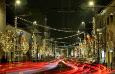 FOTO | Feerie pe străzile din Cluj. A fost pornit iluminatul festiv de sărbători